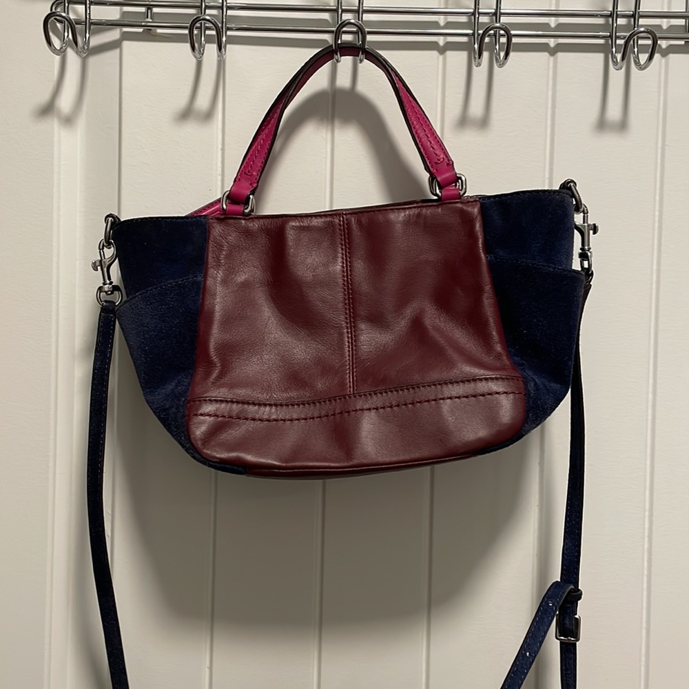 Coach Handbag with Cross Body Strap - Picture 2 of 10